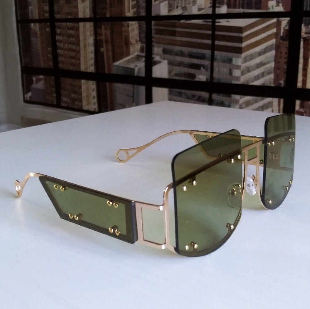 'POOLSIDE' sunglasses in GREEN